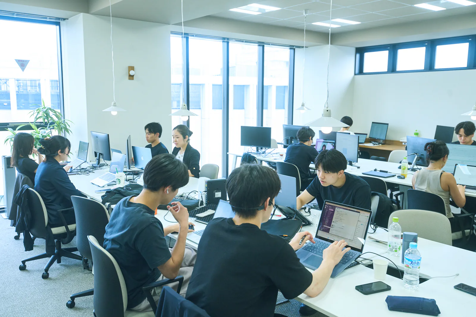 プロパゲートのメンバーが働くオフィス全景