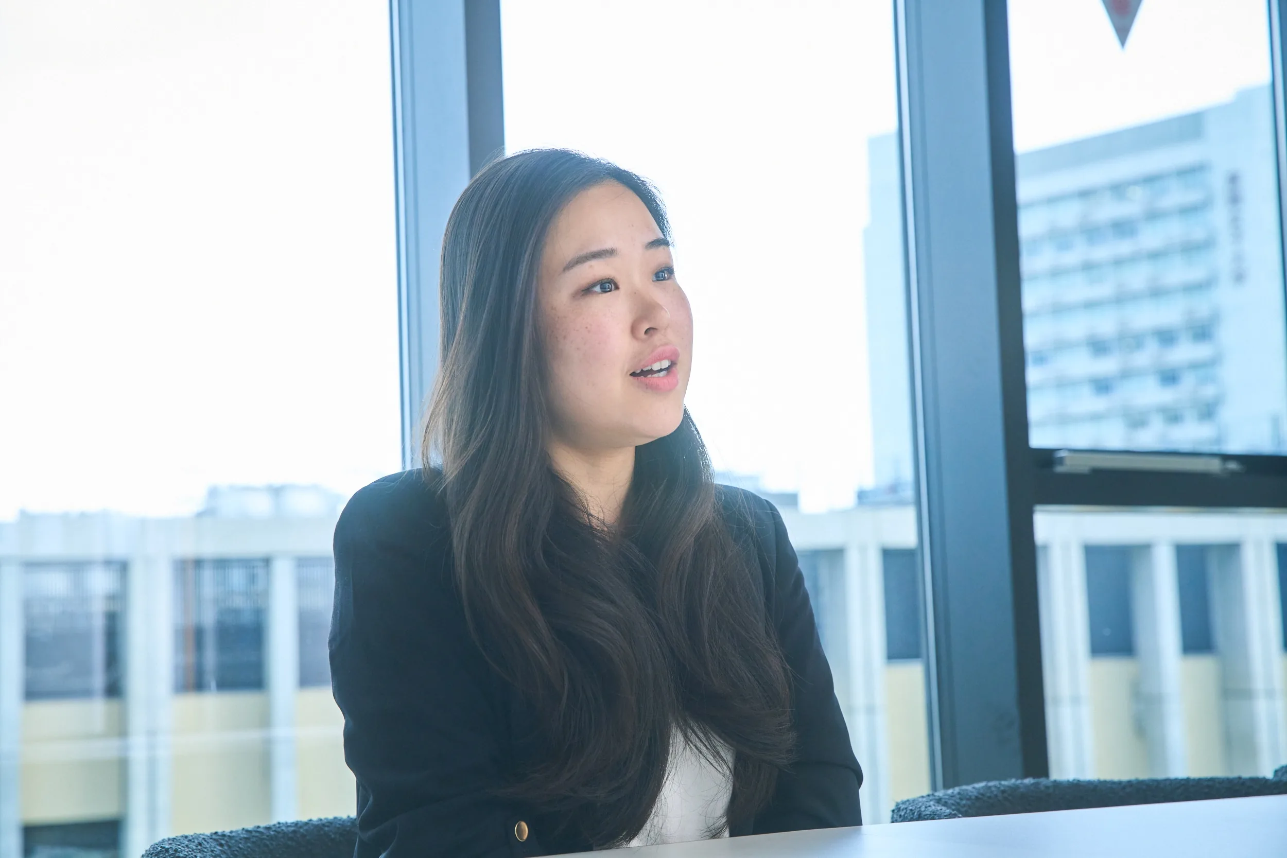 株式会社プロパゲートの採用インタビューで営業の仕事内容について話す様子