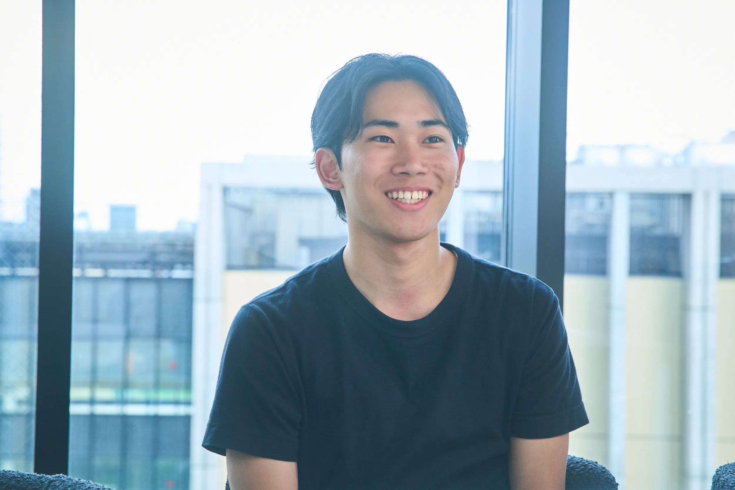中村 茅斗がインターン入社のきっかけを語る様子